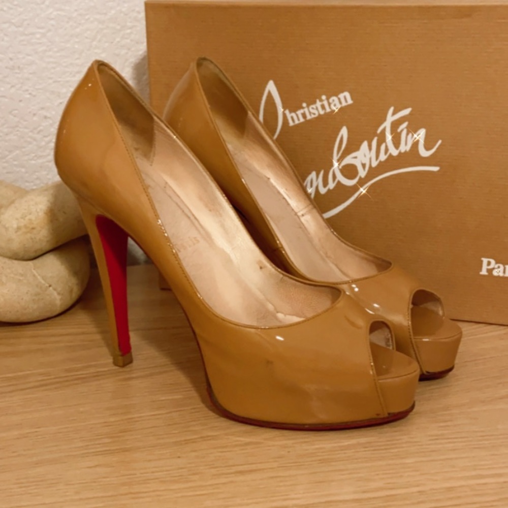 Christian louboutin patent leather